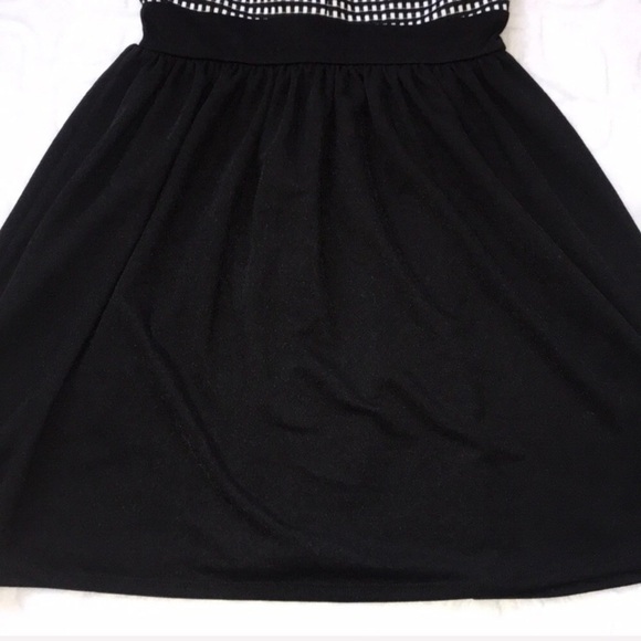 ALTAR’D STATE Black Keyhole Mock Neck Dress Small Geometric Sexy Event Dress - Picture 4 of 8